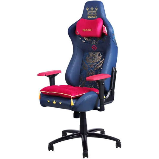 Der Spawn Gaming Stuhl "Royal" von Spawn hat ein blaues Design mit rosa 4D-Armlehnen, Sitzkissen und Kopfstütze. Goldene Kronenakzente und Muster heben sich ab, während ein schwarzer Rollenfuß und eine integrierte Lendenwirbelstütze für Komfort sorgen.