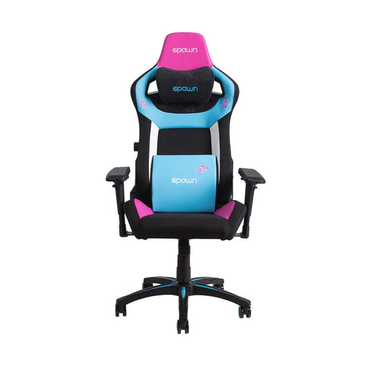 Der Spawn Gaming Stuhl "Neon" von Spawn verfügt über eine hohe Rückenlehne, eine Kopfstütze, 4D-Armlehnen, ein schwarz/rosa/hellblaues Design, "Spawn"-Labels auf der Kopfstütze und dem Rückenkissen und ein magnetisches Memory-Schaumkissen für zusätzlichen Komfort.
